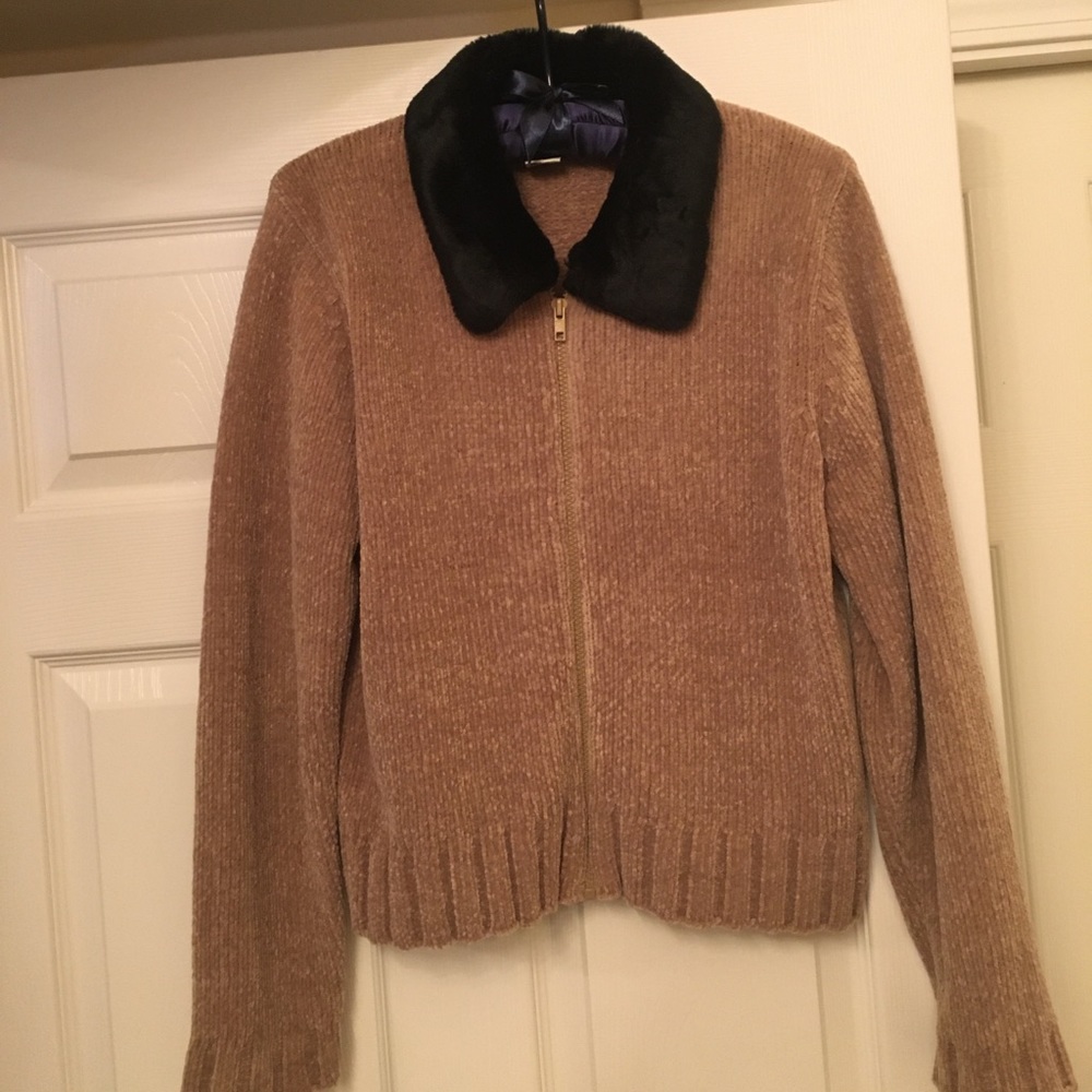 Chenille sweater with faux fur collar M
